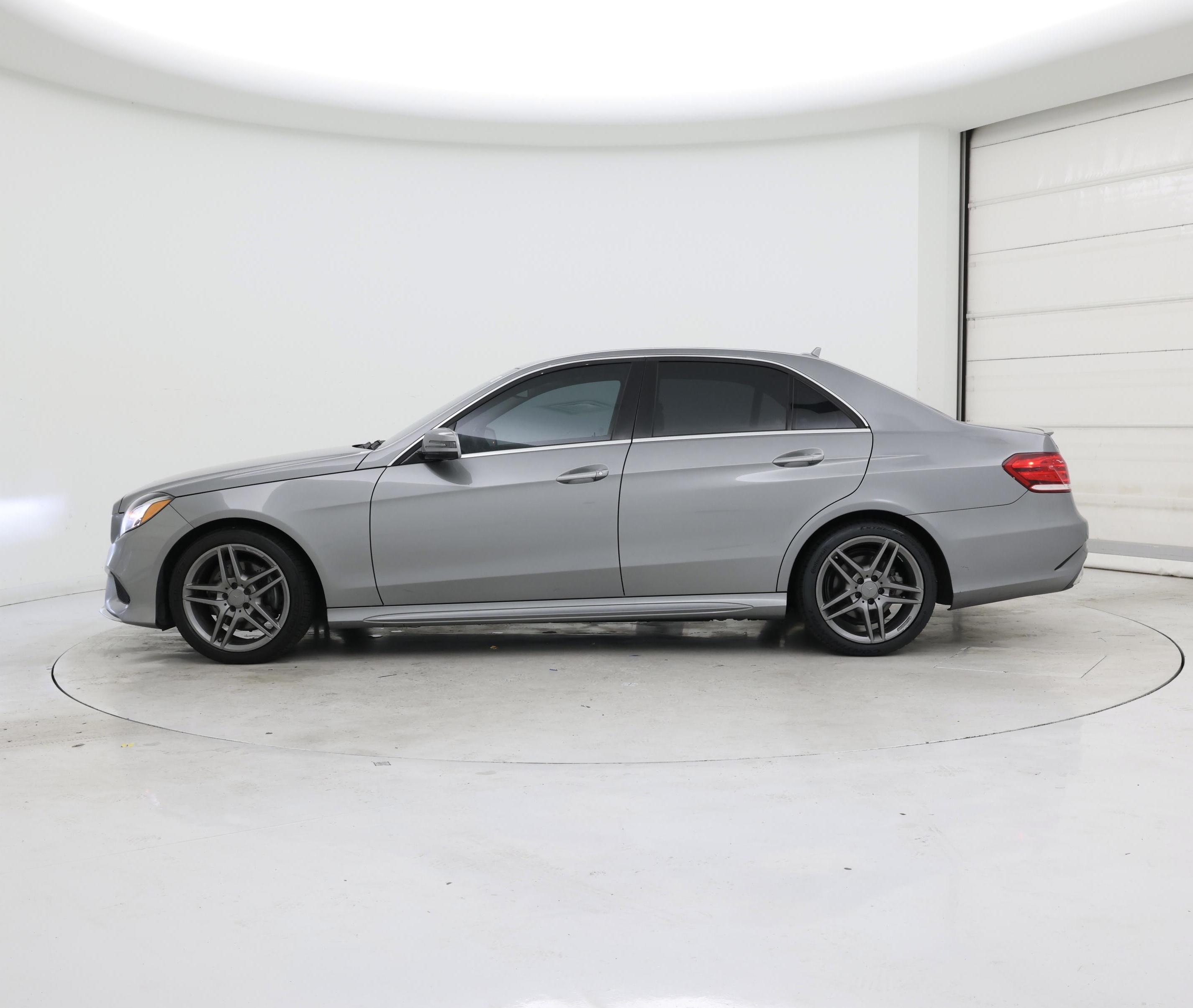 Thumbnail: 2014 Mercedes-Benz E-Class - 3