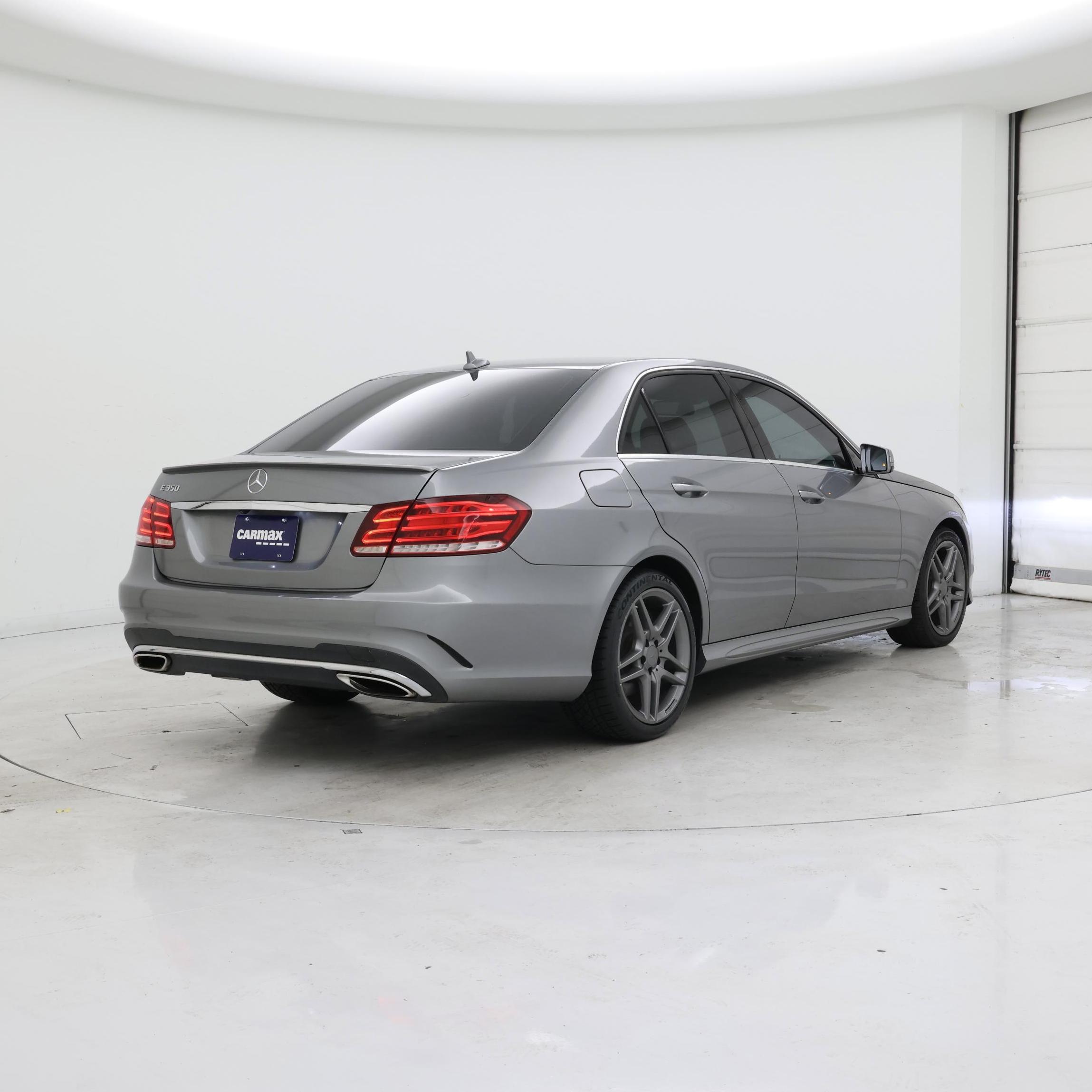 Thumbnail: 2014 Mercedes-Benz E-Class - 8