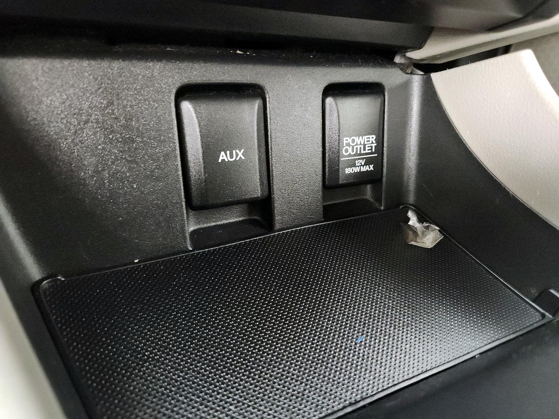 Thumbnail: 2013 Honda Civic - 18