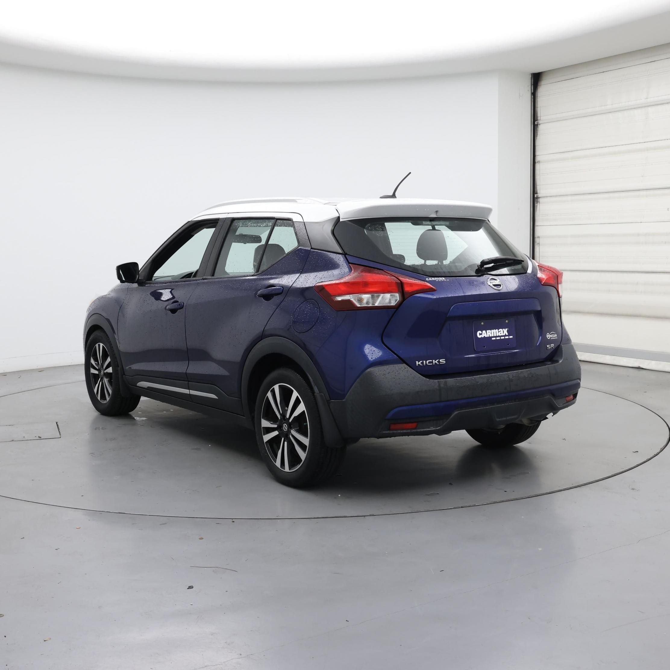 Thumbnail: 2019 Nissan Kicks - 2