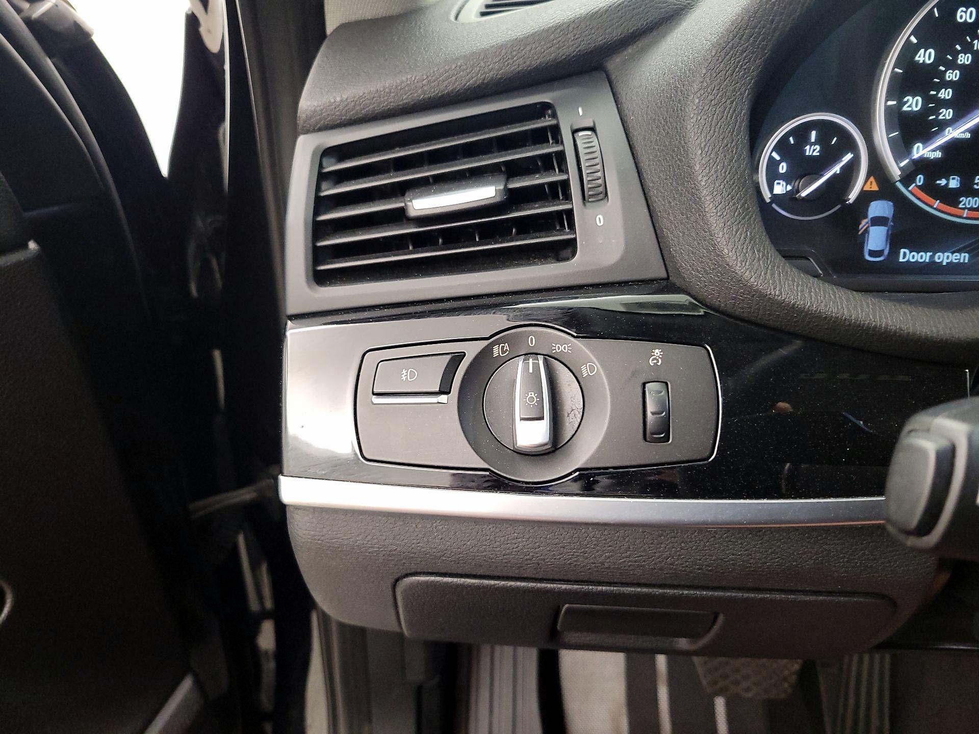 Thumbnail: 2016 BMW X4 - 13