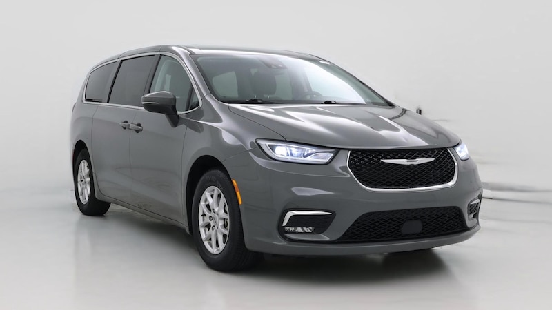 2023 Chrysler Pacifica Touring L Hero Image