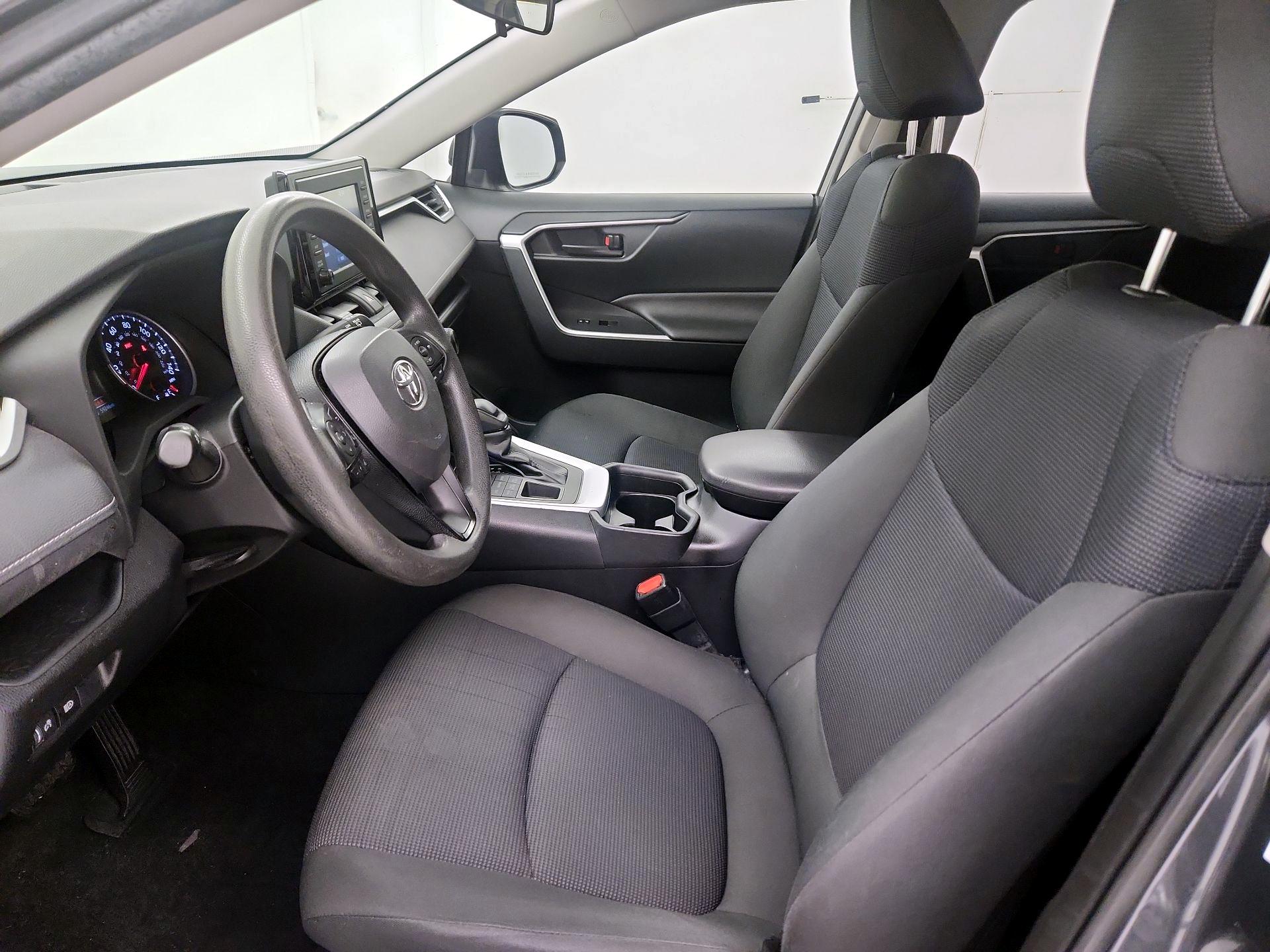 Thumbnail: 2019 Toyota RAV4 - 11
