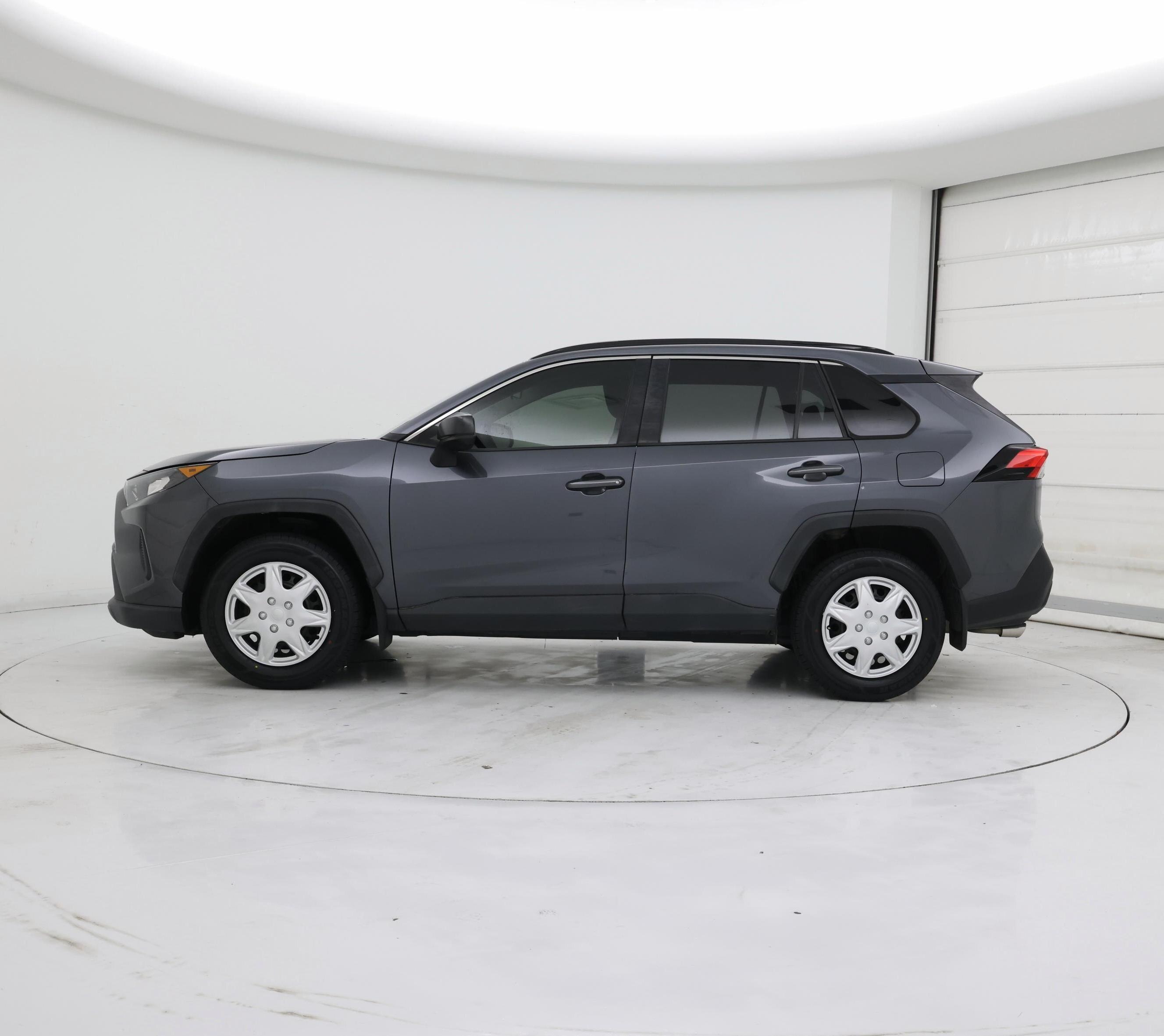 Thumbnail: 2019 Toyota RAV4 - 3
