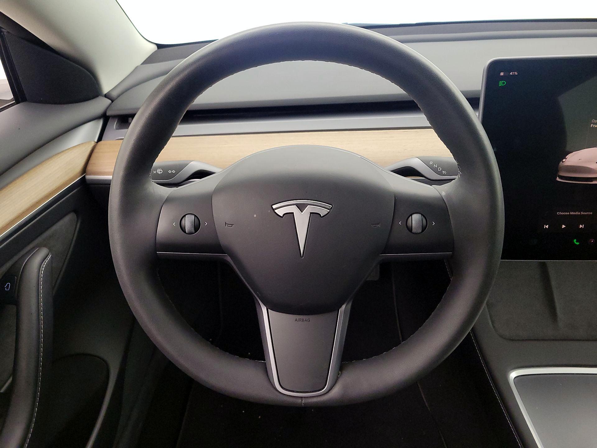 Thumbnail: 2023 Tesla Model 3 - 10