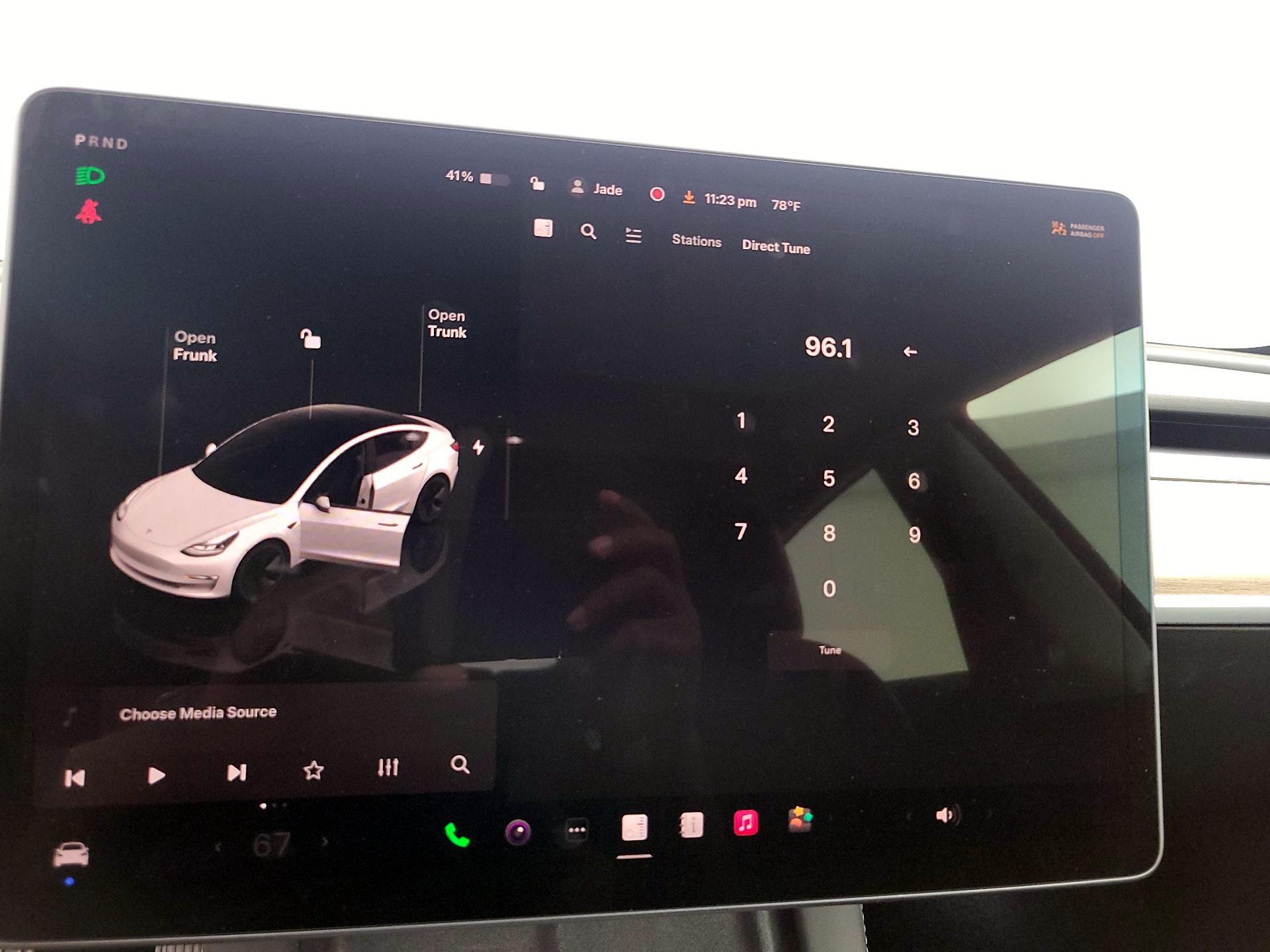 Thumbnail: 2023 Tesla Model 3 - 15