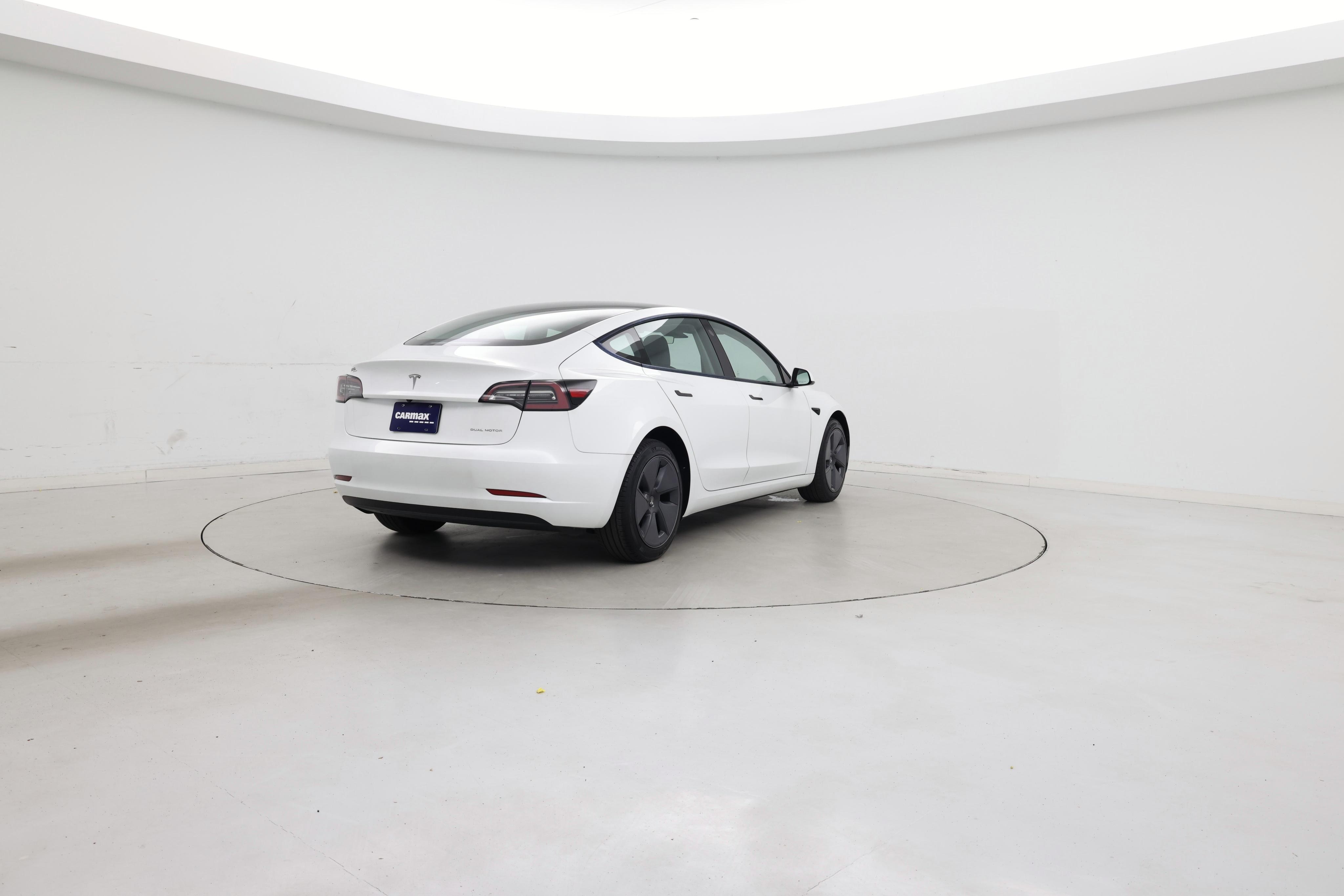 Thumbnail: 2023 Tesla Model 3 - 8