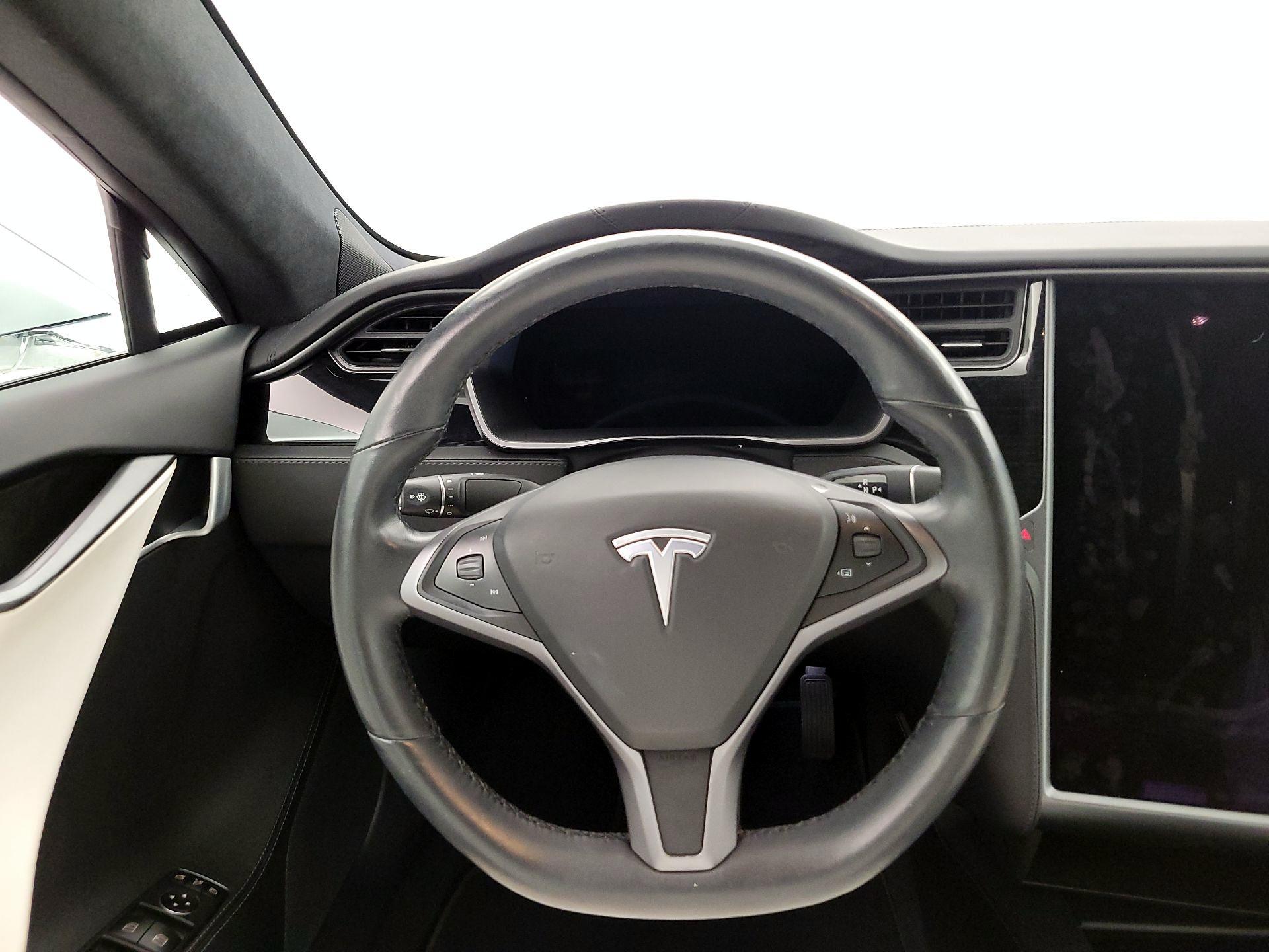 Thumbnail: 2021 Tesla Model S - 10