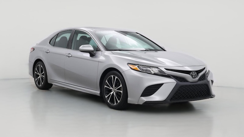 2019 Toyota Camry SE Hero Image