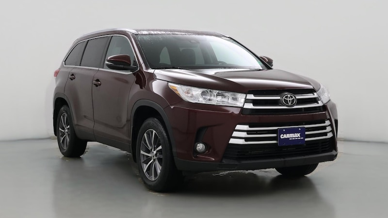 2019 Toyota Highlander XLE Hero Image