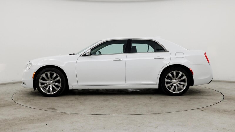 2020 Chrysler 300 Touring 3