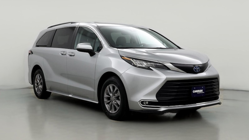 2023 Toyota Sienna XLE Hero Image