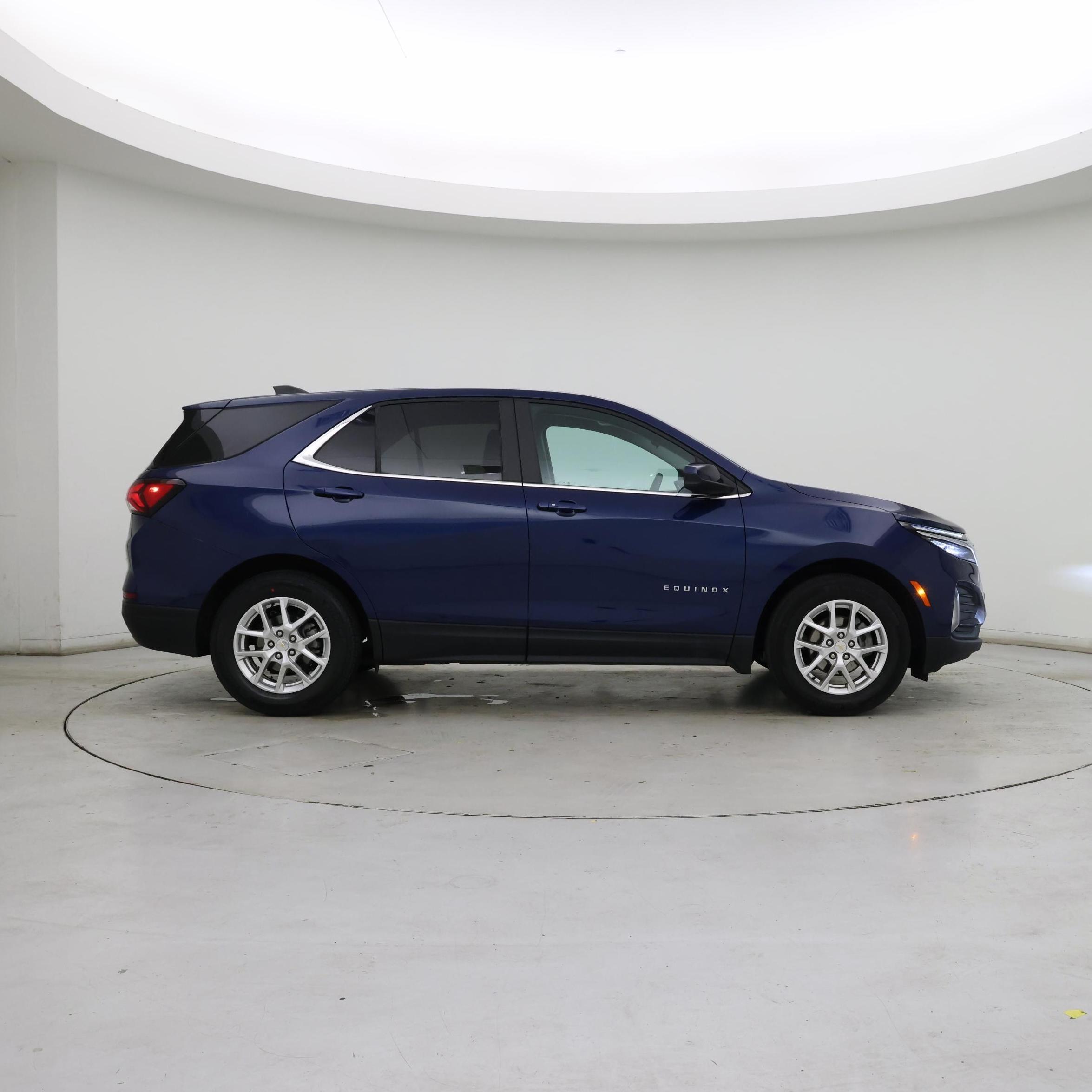 Thumbnail: 2022 Chevrolet Equinox - 7