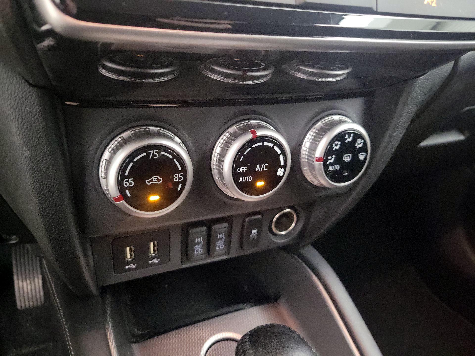 Thumbnail: 2021 Mitsubishi Outlander Sport - 16