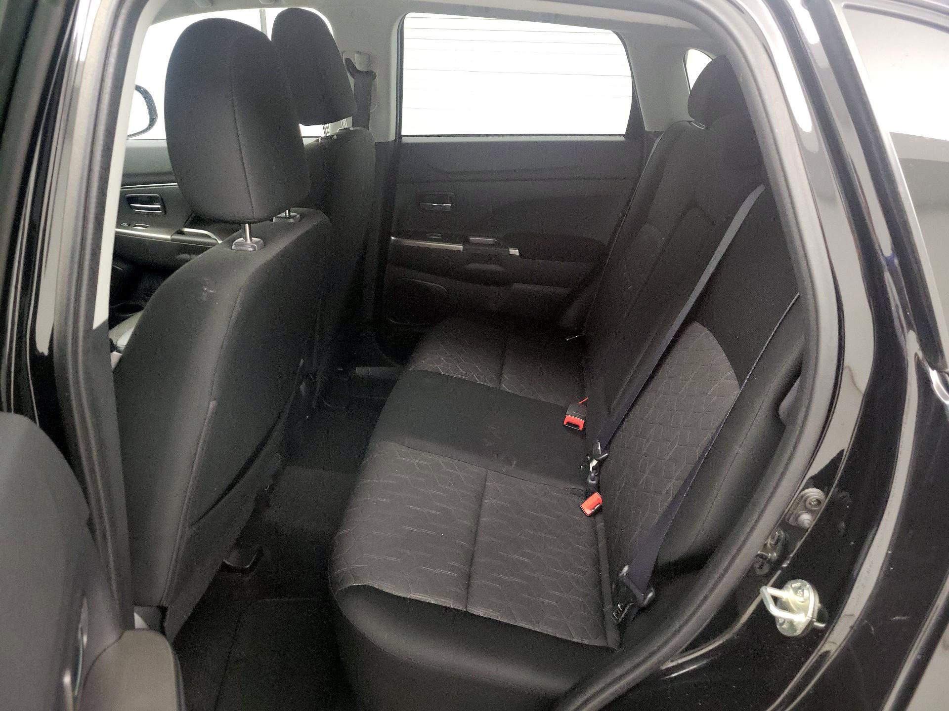 Thumbnail: 2021 Mitsubishi Outlander Sport - 19