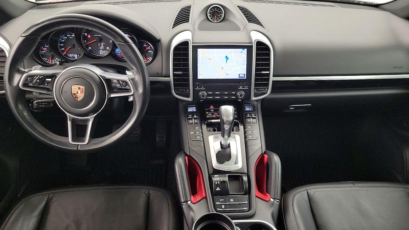 2017 Porsche Cayenne  9