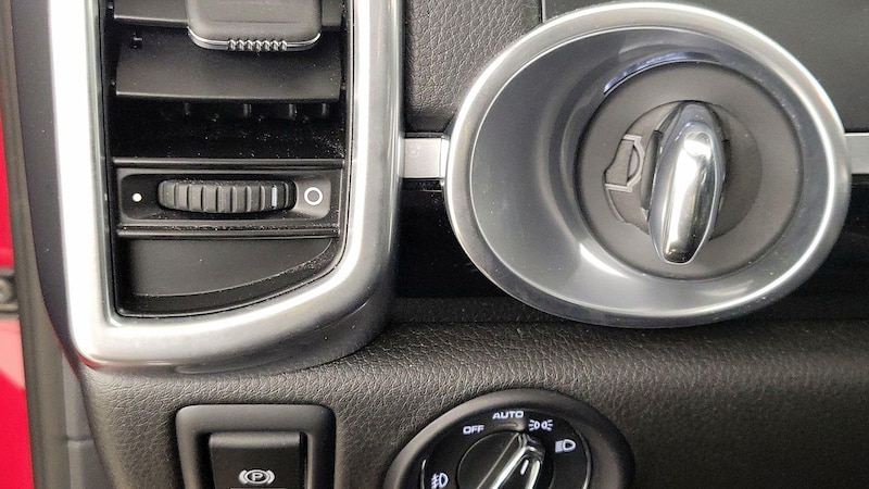 2017 Porsche Cayenne  13