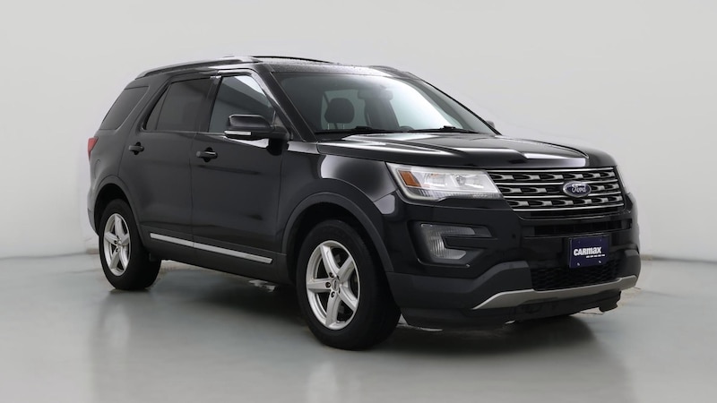 2017 Ford Explorer XLT Hero Image