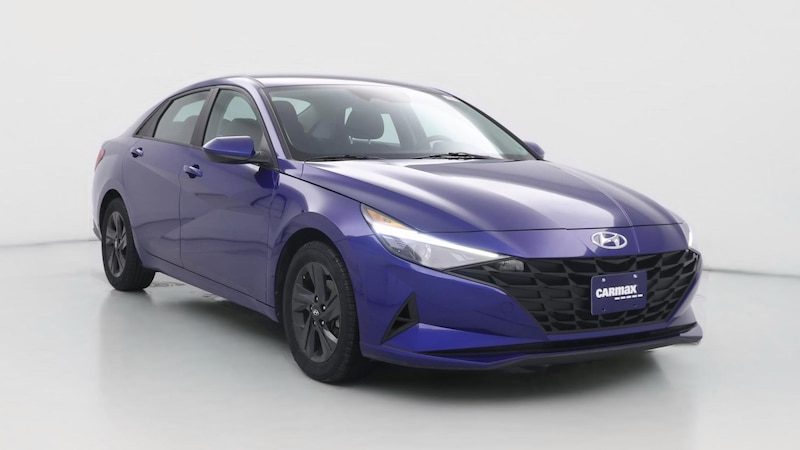 2022 Hyundai Elantra SE Hero Image