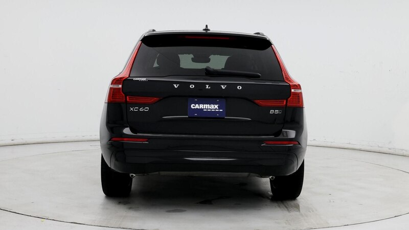 2022 Volvo XC60 B5 Momentum 6