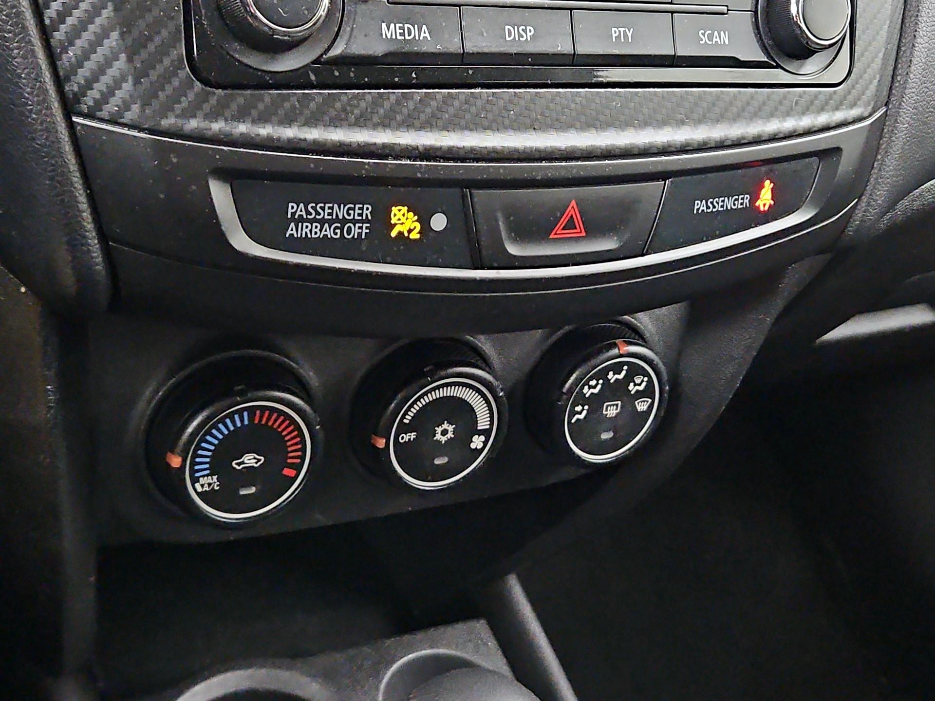Thumbnail: 2015 Mitsubishi Outlander Sport - 15