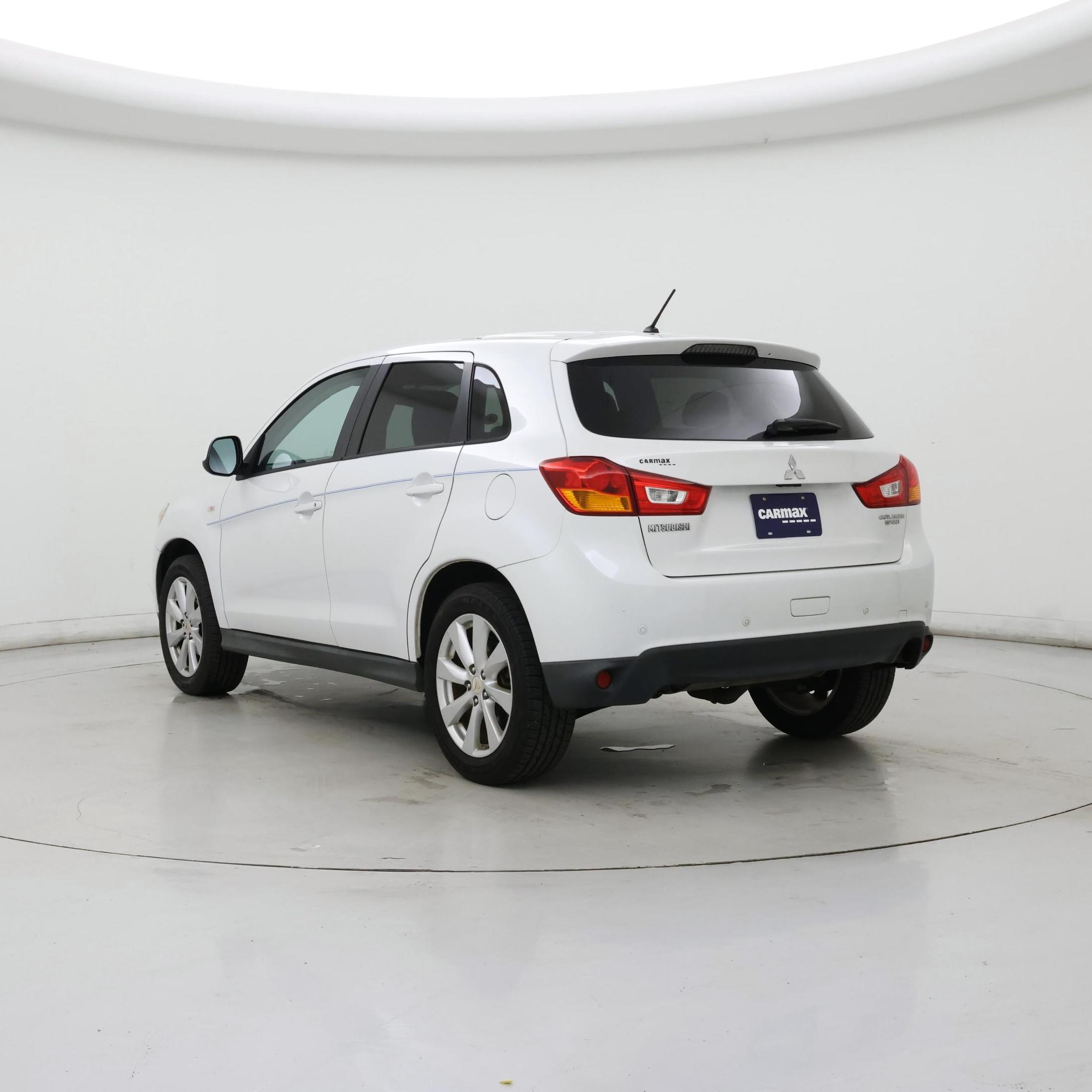 Thumbnail: 2015 Mitsubishi Outlander Sport - 2