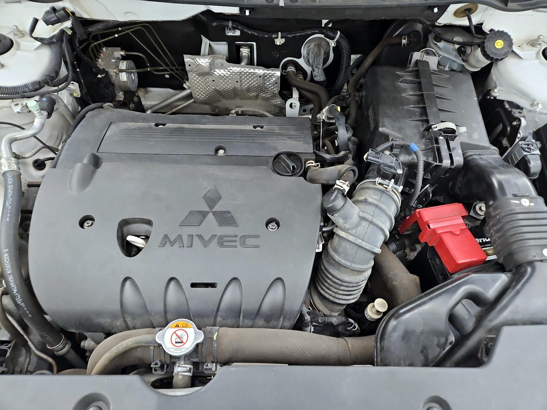 Thumbnail: 2015 Mitsubishi Outlander Sport - 19