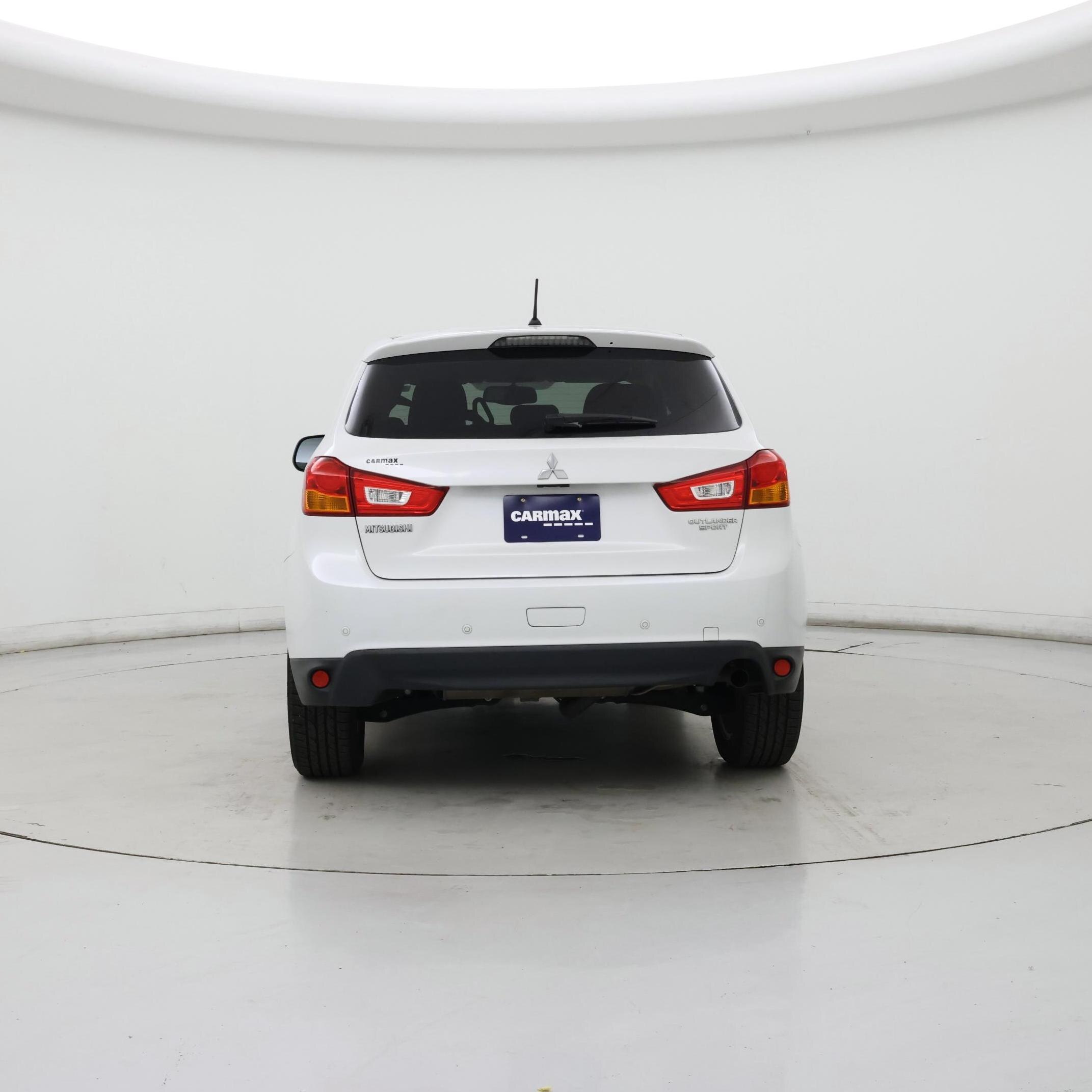 Thumbnail: 2015 Mitsubishi Outlander Sport - 6