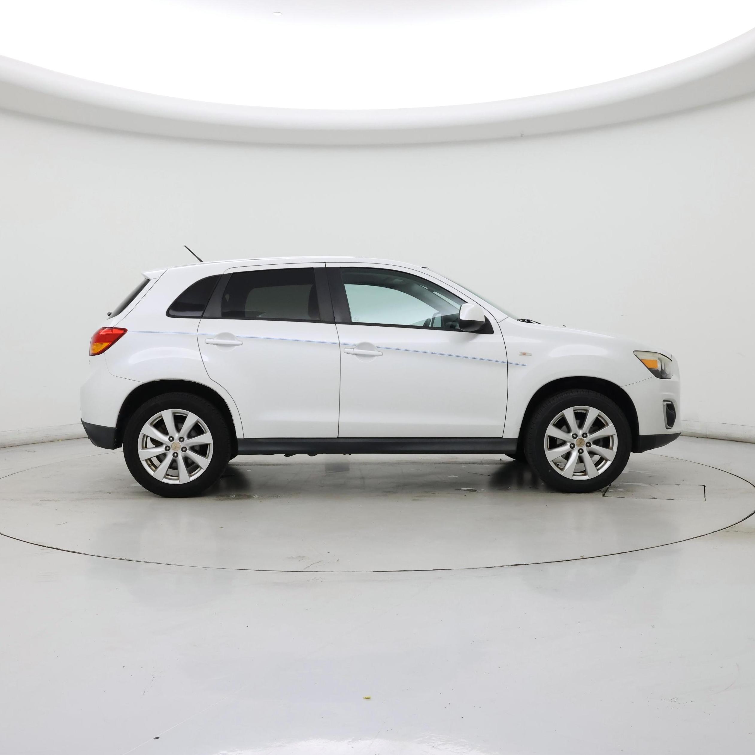 Thumbnail: 2015 Mitsubishi Outlander Sport - 7