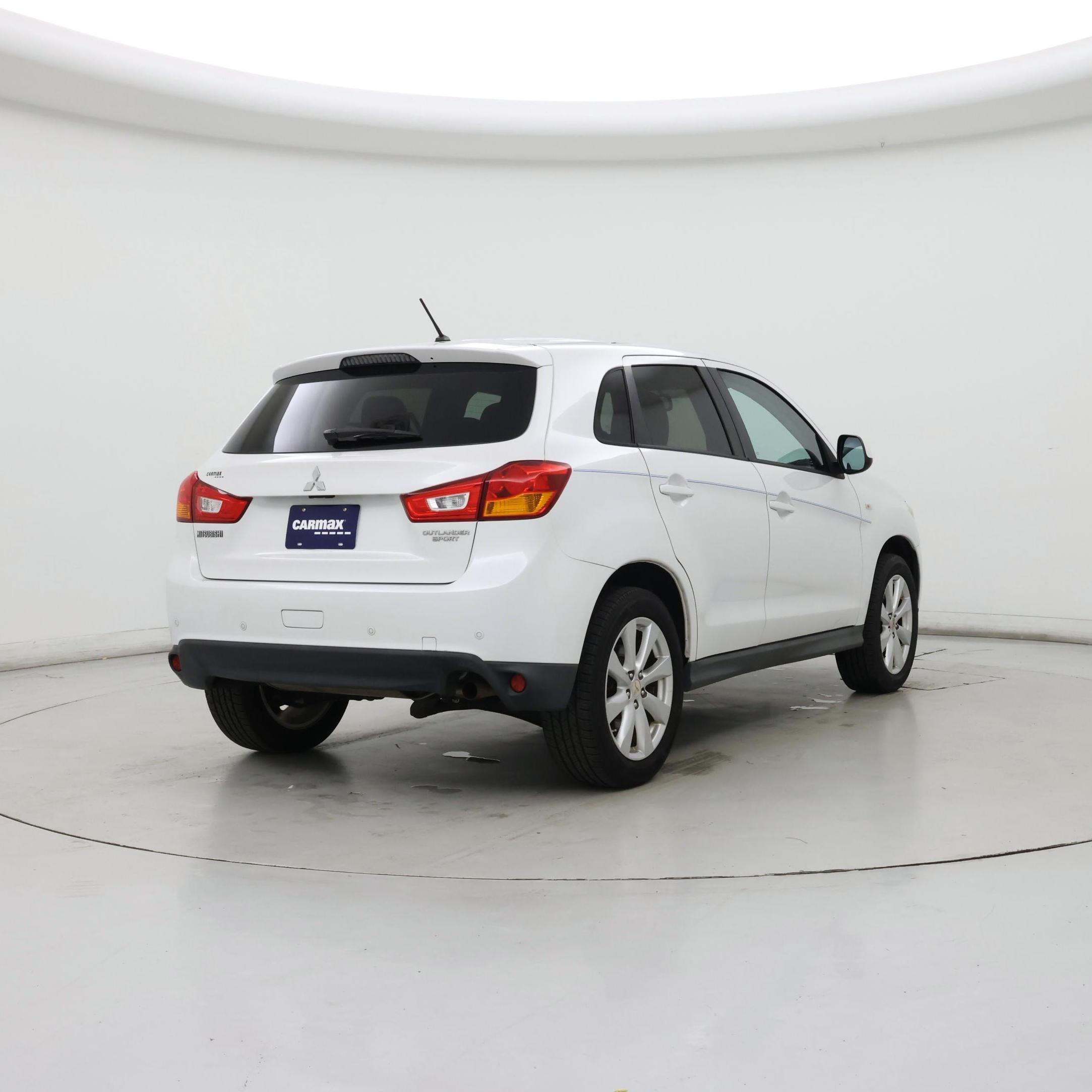Thumbnail: 2015 Mitsubishi Outlander Sport - 8