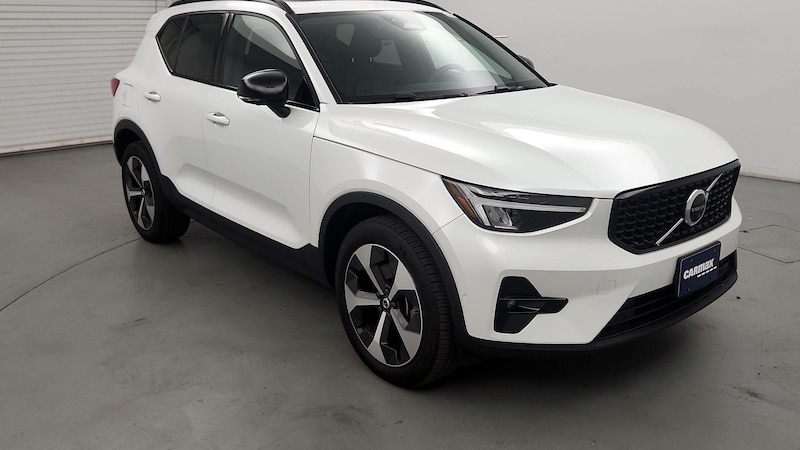 2023 Volvo XC40 B4 Ultimate Hero Image