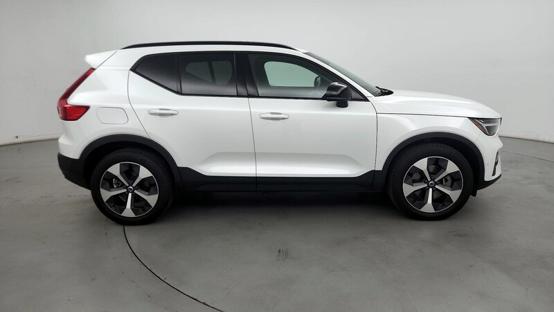 2023 Volvo XC40 B4 Ultimate 4