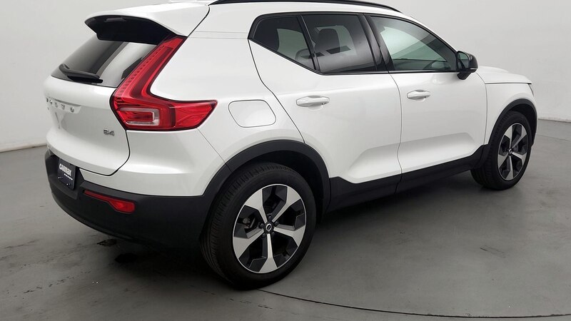 2023 Volvo XC40 B4 Ultimate 5