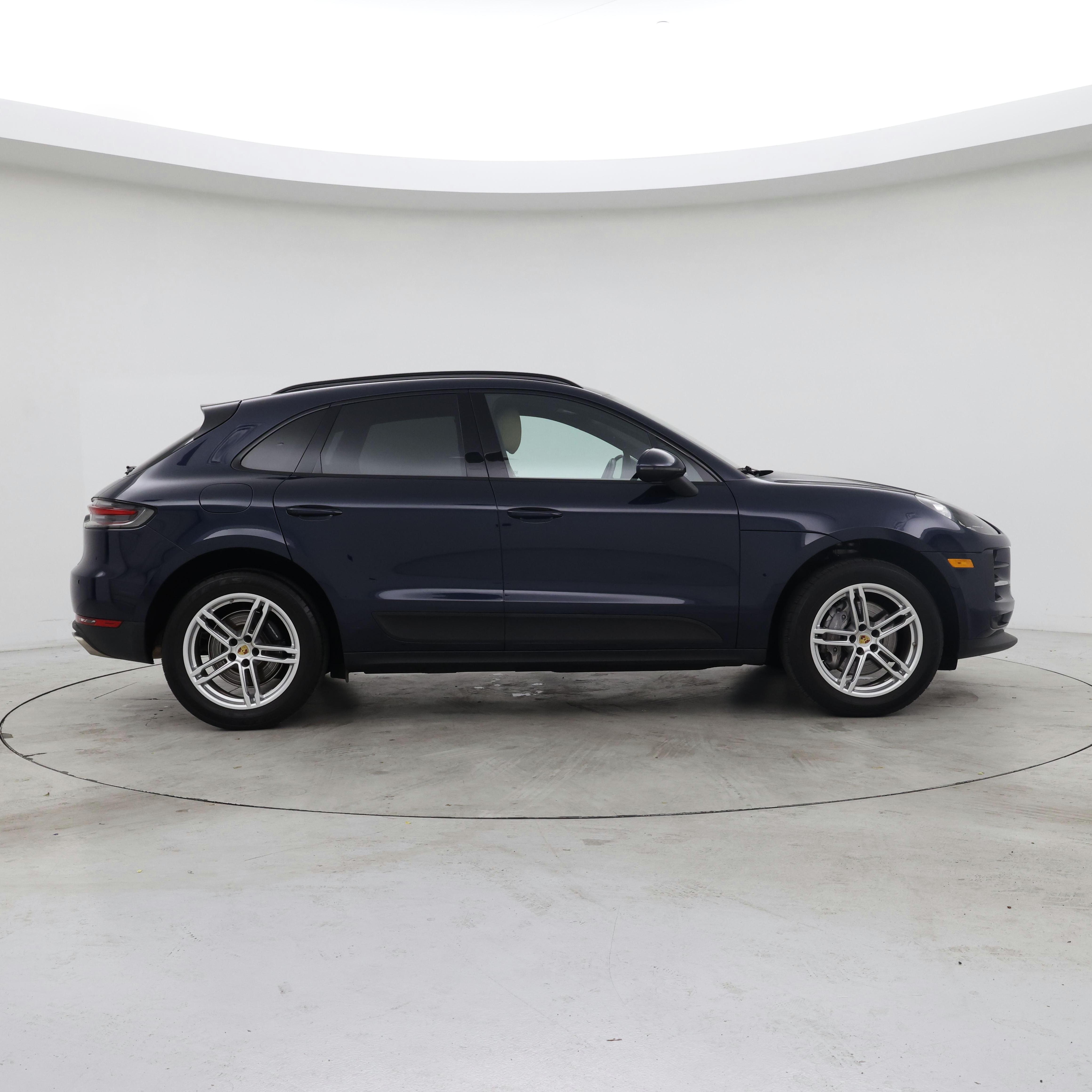 Thumbnail: 2021 Porsche Macan - 7