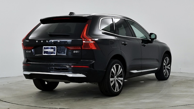 2023 Volvo XC60 B5 Plus 8