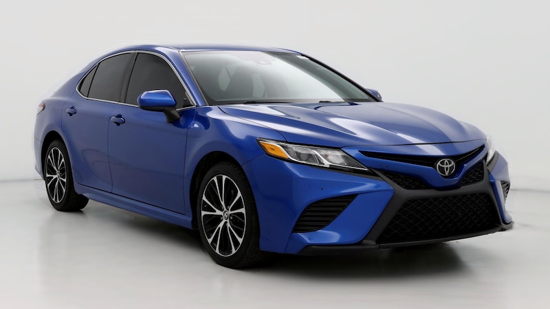 2019 Toyota Camry SE Hero Image