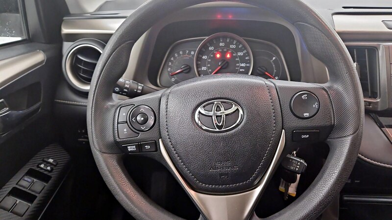 2014 Toyota RAV4 XLE 10