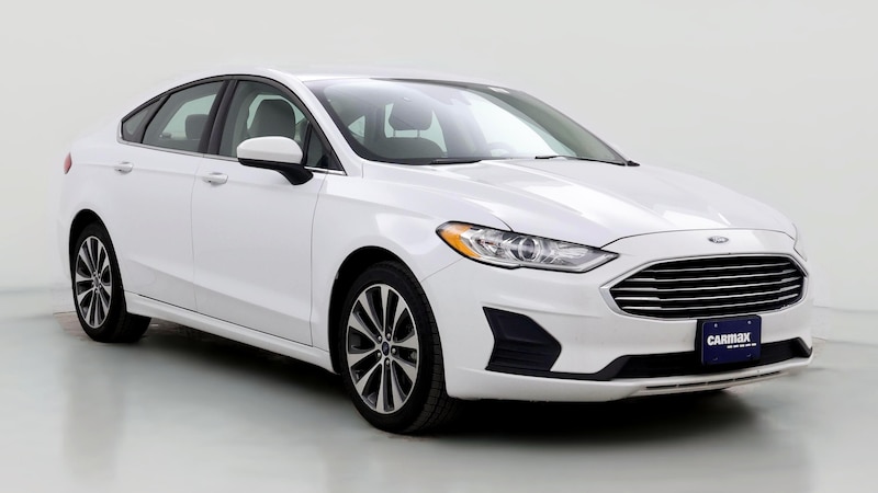 2020 Ford Fusion SE Hero Image