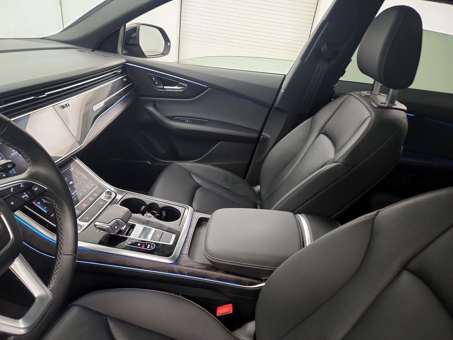 Thumbnail: 2021 Audi Q8 - 11