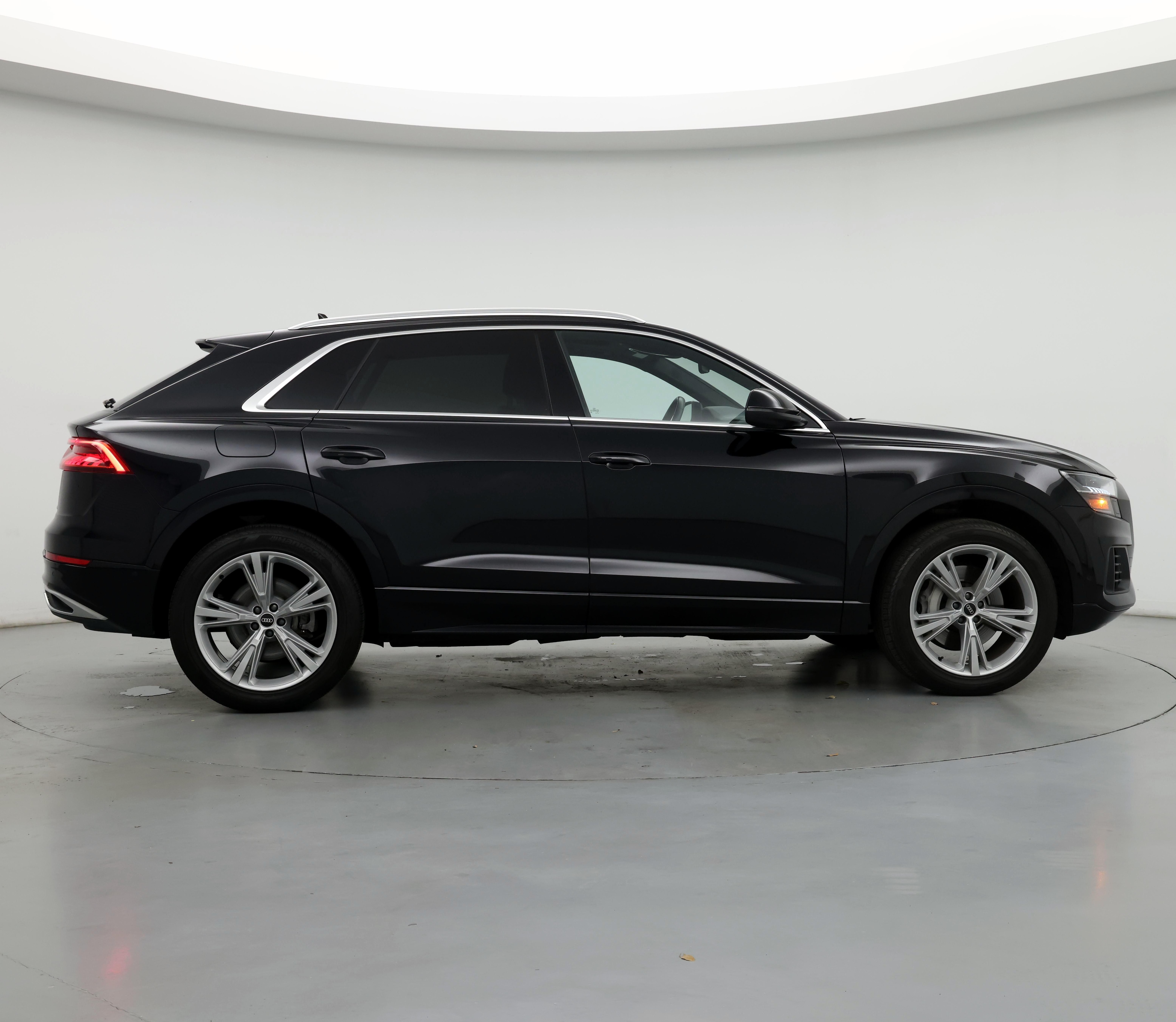 Thumbnail: 2021 Audi Q8 - 7