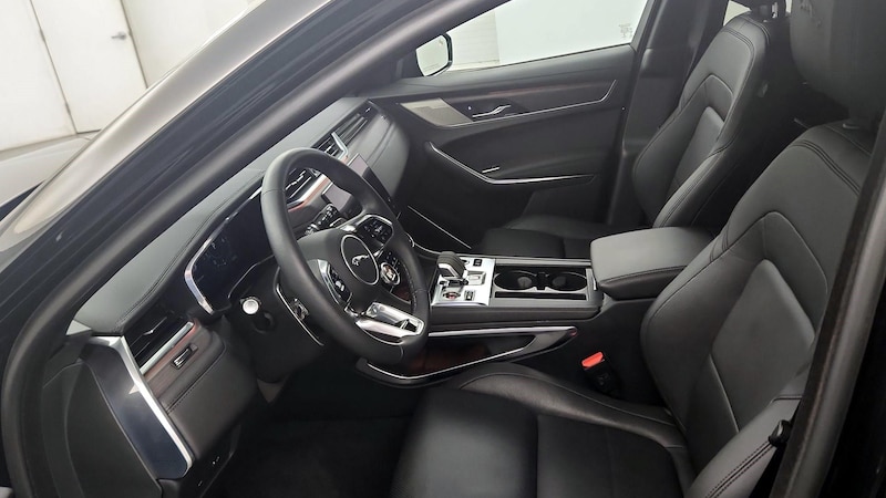 2023 Jaguar F-Pace S 9