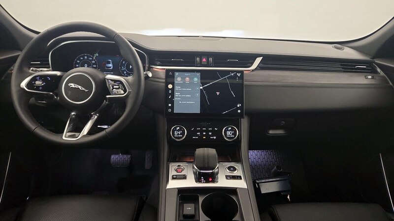 2023 Jaguar F-Pace S 8