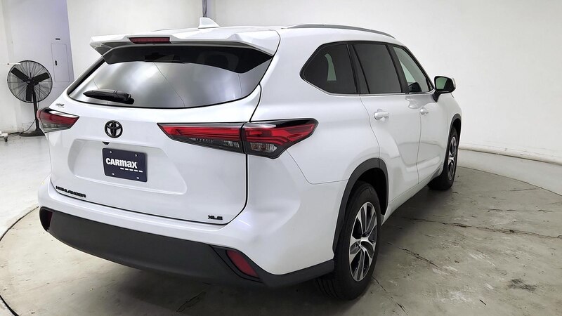 2023 Toyota Highlander XLE 5