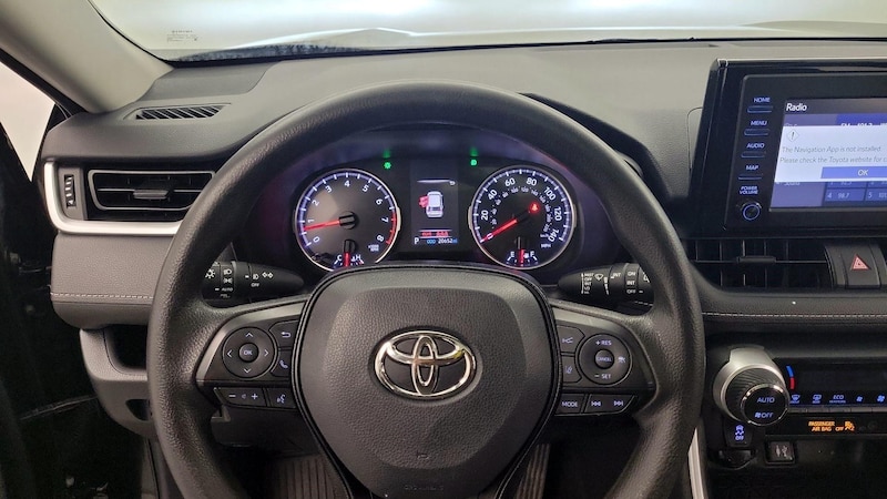 2019 Toyota RAV4 XLE 10