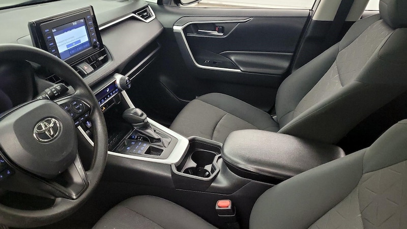 2019 Toyota RAV4 XLE 11