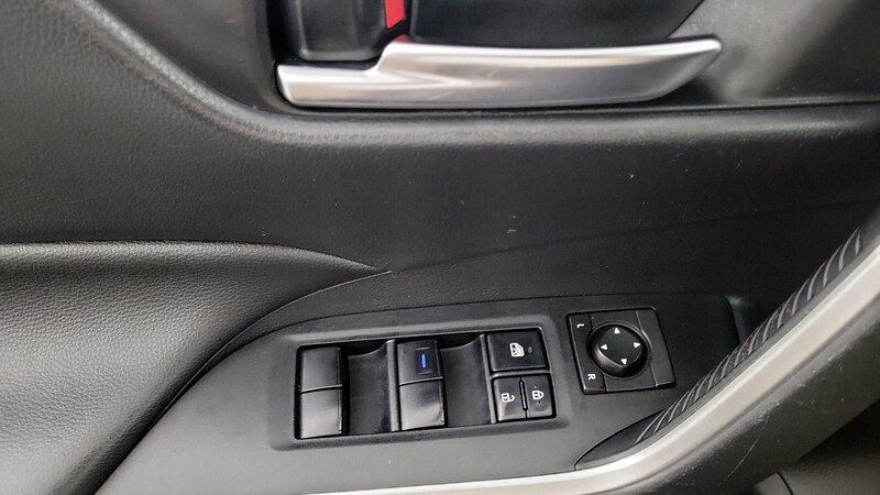 2019 Toyota RAV4 XLE 12