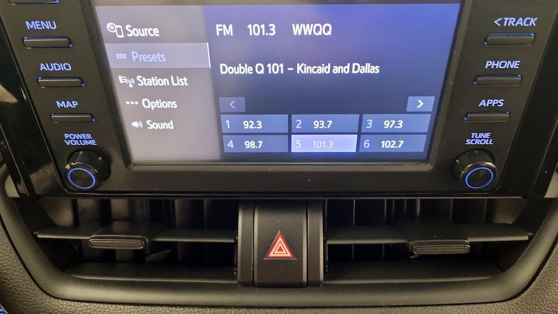2019 Toyota RAV4 XLE 15