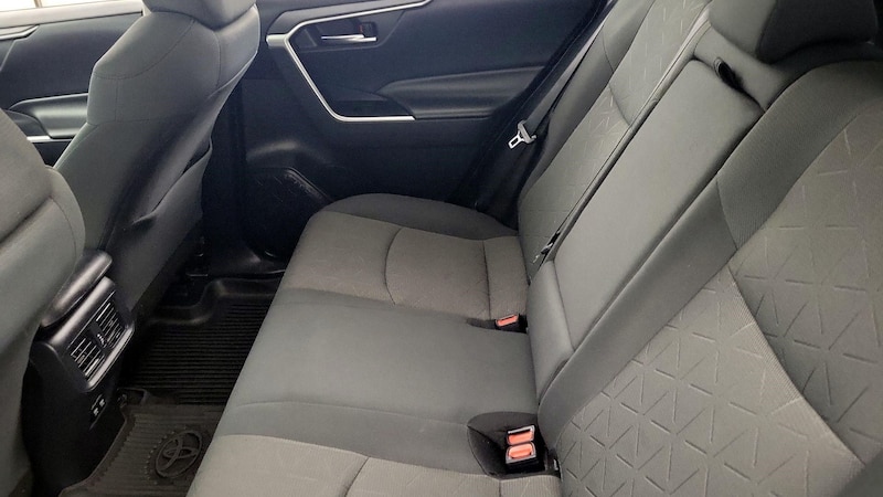 2019 Toyota RAV4 XLE 20