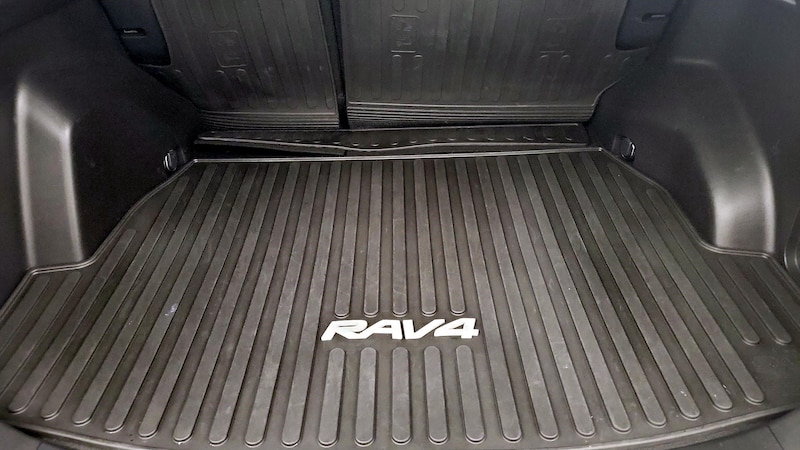2019 Toyota RAV4 XLE 21