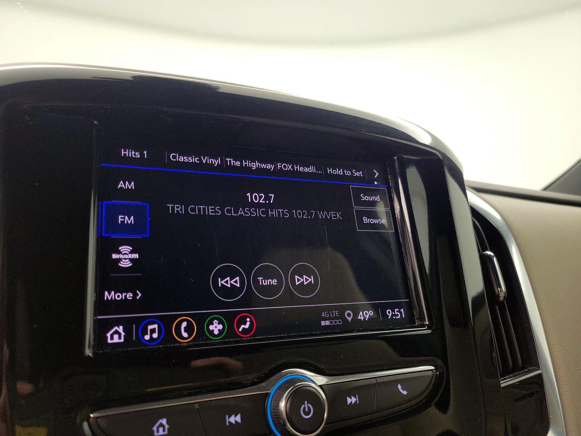 Thumbnail: 2022 Chevrolet Traverse - 15